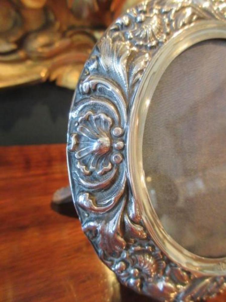 Victorian Silver Decorative Surround Photo Frame - Image 2