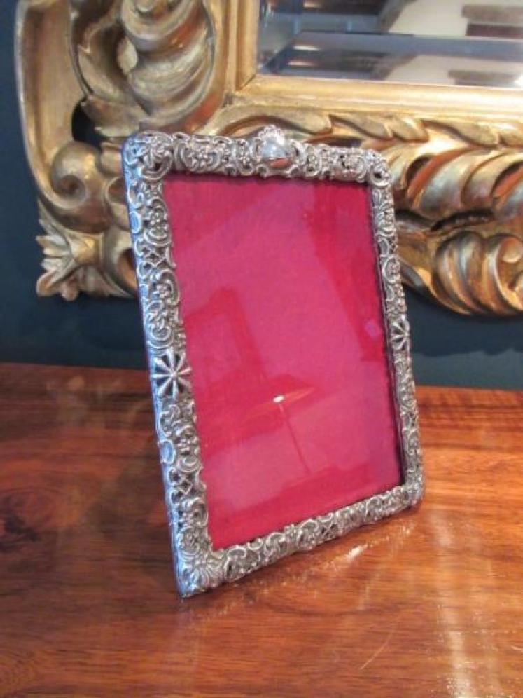 Victorian Silver Decorative Photo Frame - Image 1