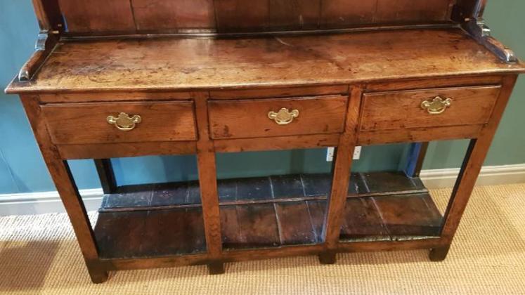 Superb Antique George II Period Oak Open Pot Board Dresser - Image 5