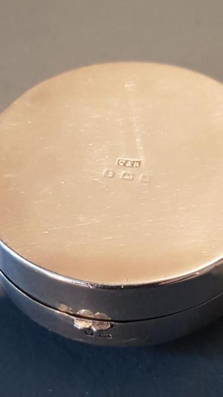 George V Engine Turned Enamel Silver Box - Image 3