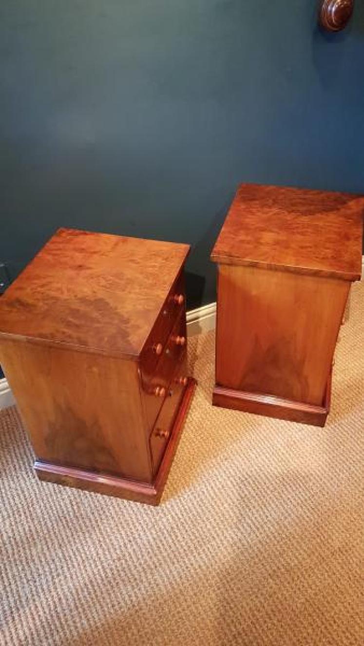 Matching Pair of Antique Victorian Burr Walnut Bedside Chests - Image 2