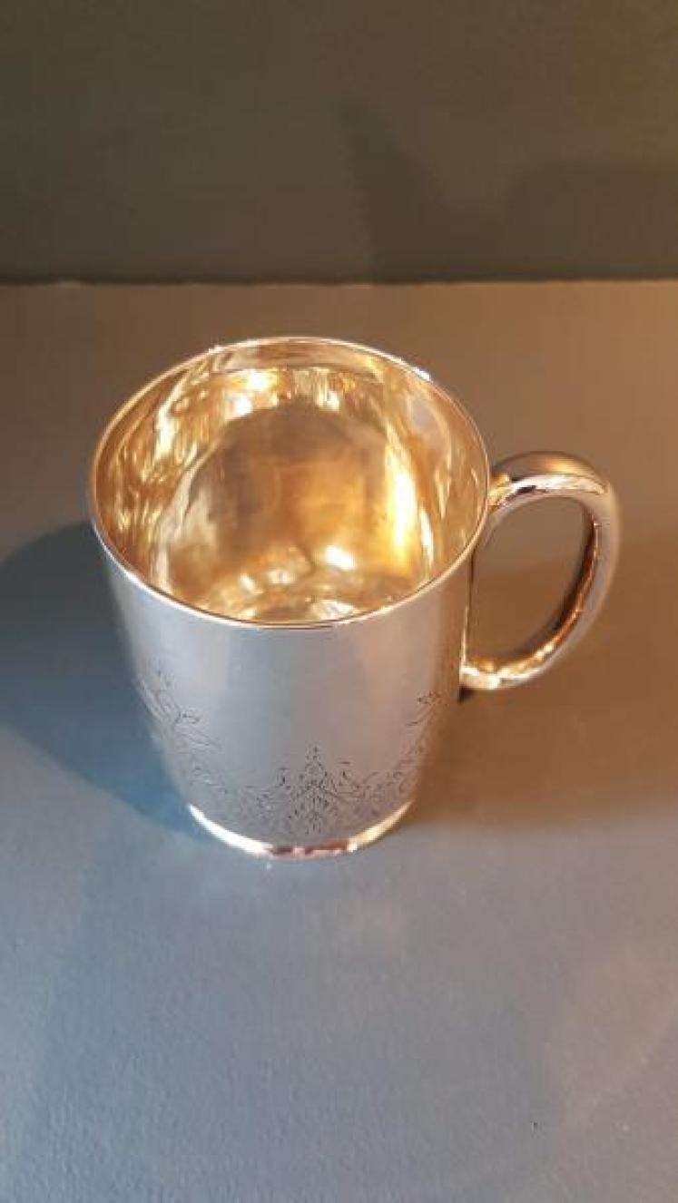 Victorian Engraved Silver Christening Mug - Image 2
