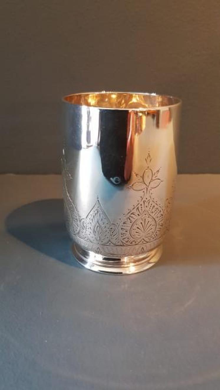 Victorian Engraved Silver Christening Mug - Image 3