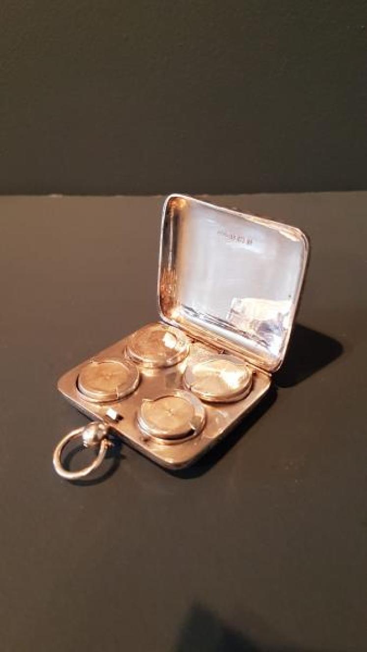Rare Edwardian Silver Quadruple Sovereign Case - Image 1