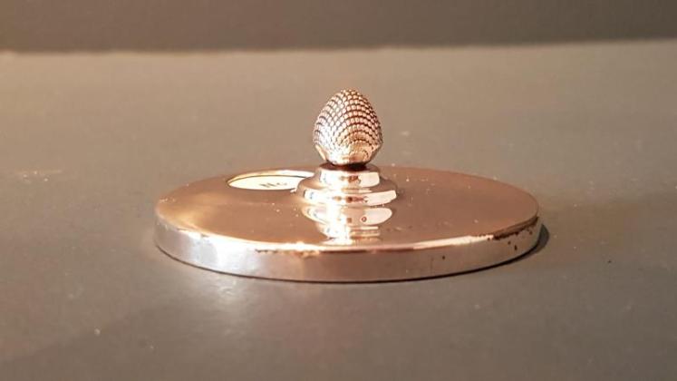 Silver Trump Marker - Image 5