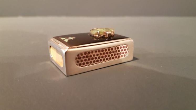 Silver and Tortoise Shell Matchbox Cover - Image 4