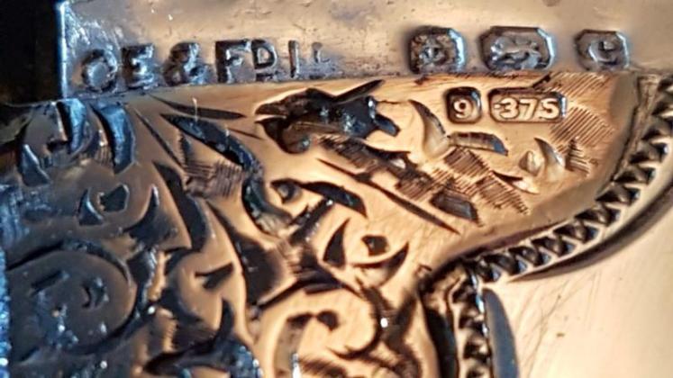 Edwardian Silver and 9ct Gold Vesta Case - Image 3