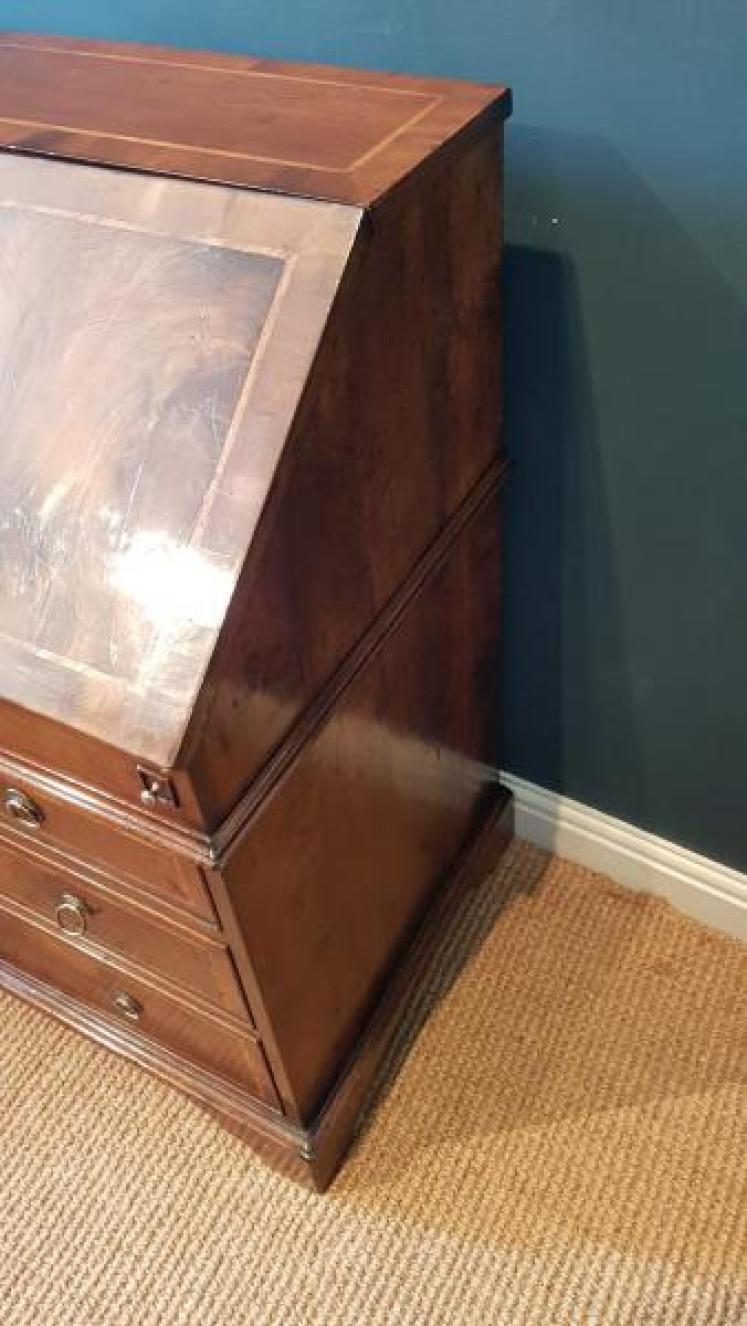 Superb George II Yew Wood Bureau - Image 4
