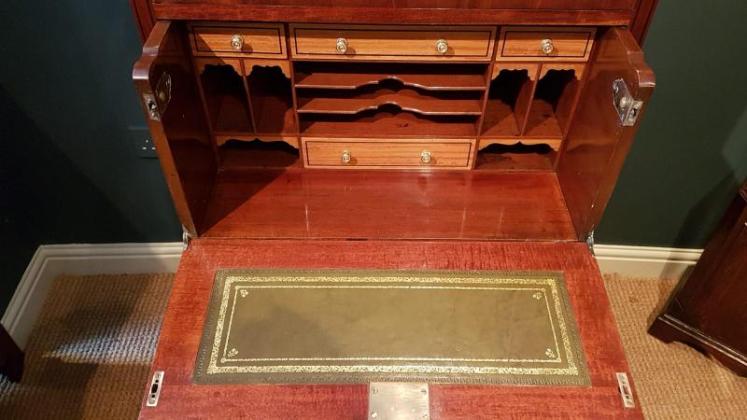 Fine Quality Victorian Mahogany Secretaire Tallboy Chest - Image 6