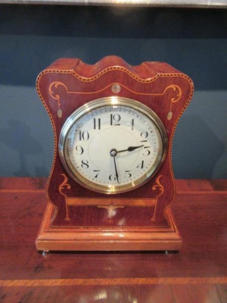 Edwardian Mother of Pearl Inlaid Shaped Mantel Clock - Image 1