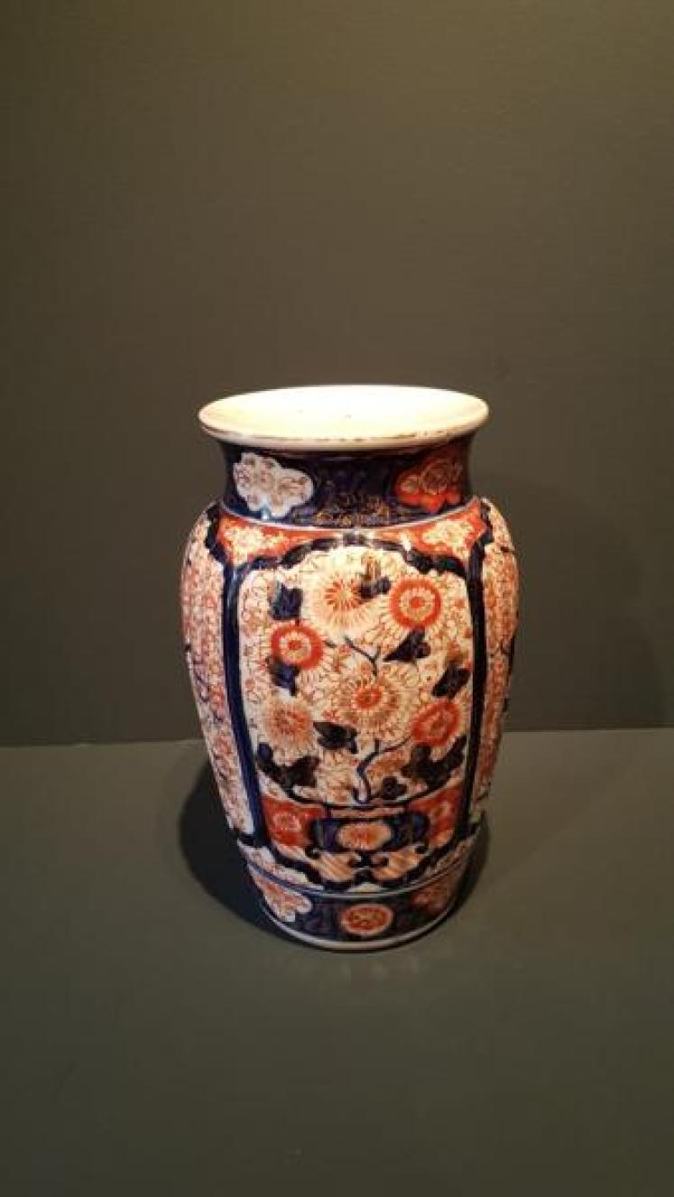 Victorian Imari Vase - Image 1