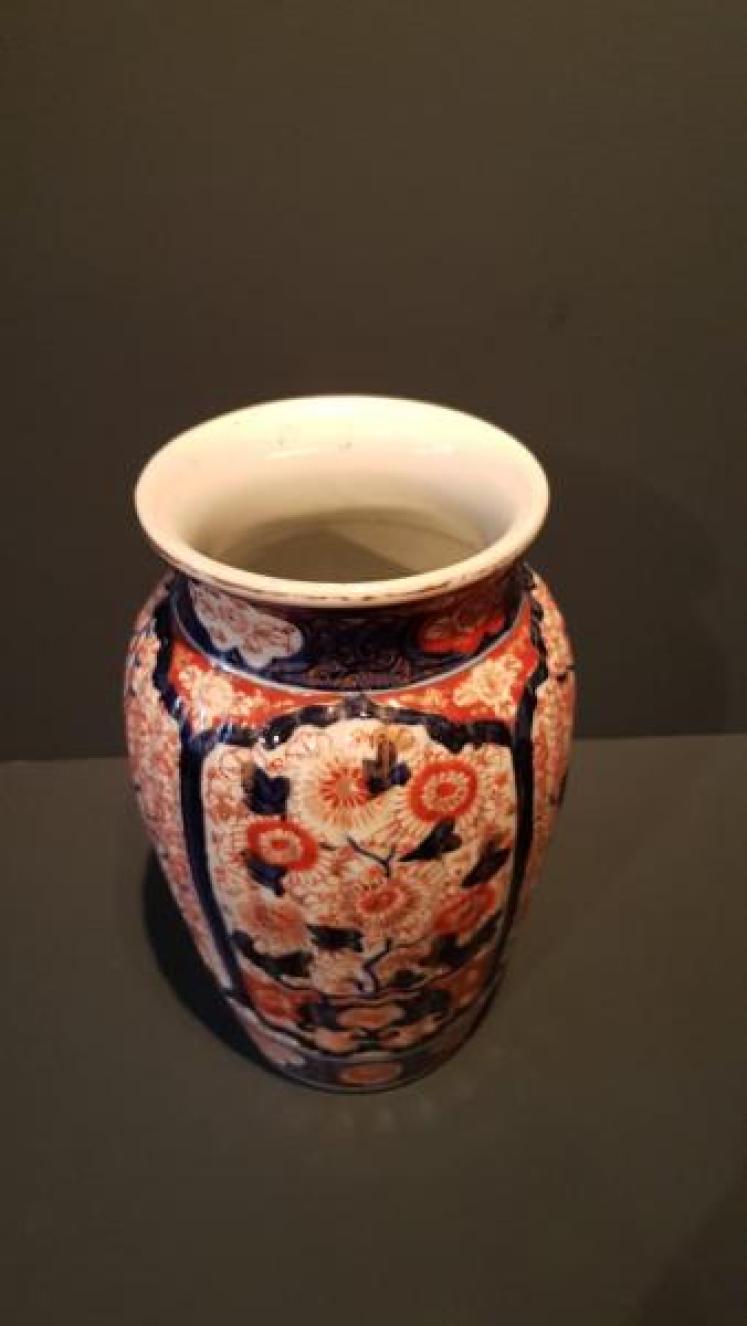 Victorian Imari Vase - Image 2