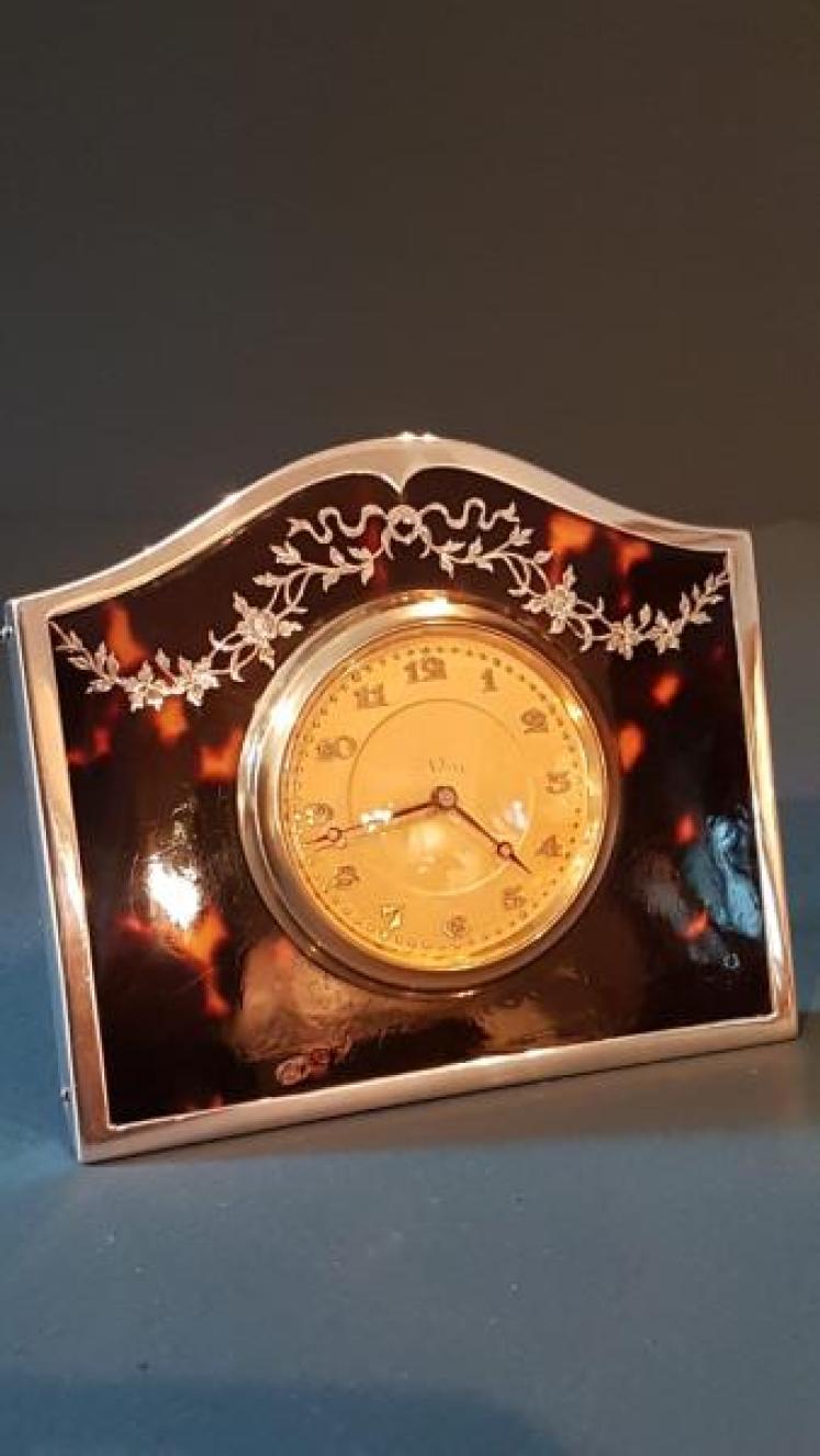 George V Silver and Tortoise Shell Table Clock - Image 2