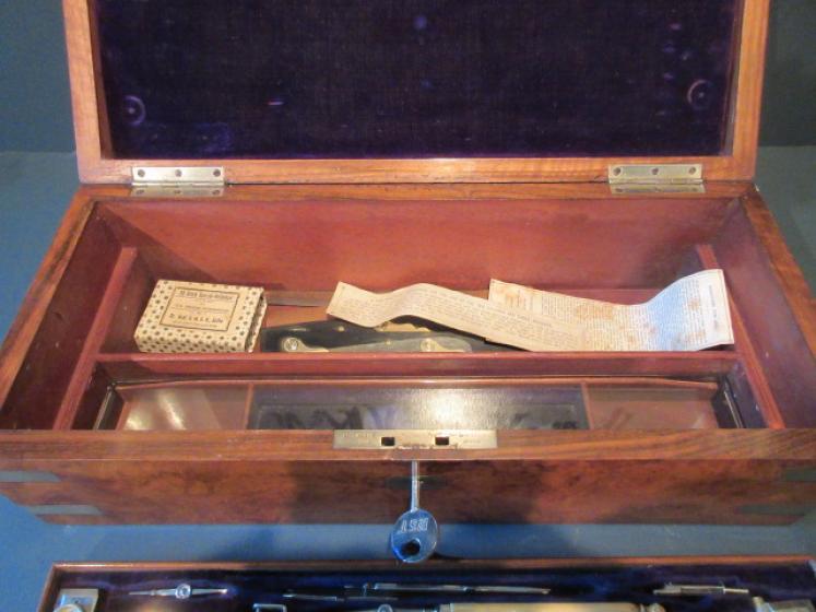 Antique Burr Walnut Architect, Paint & Illustrator's Box - Image 5