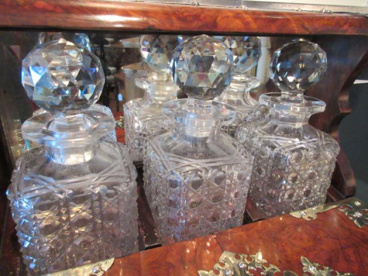Stunning Antique Burr Walnut Tantalus & Games Box - Image 3