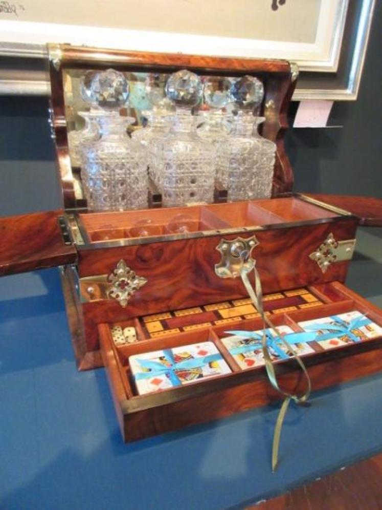 Stunning Antique Burr Walnut Tantalus & Games Box - Image 7