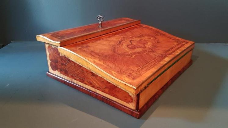 Fine Quality Early Victorian Writing Slope  - Image 1
