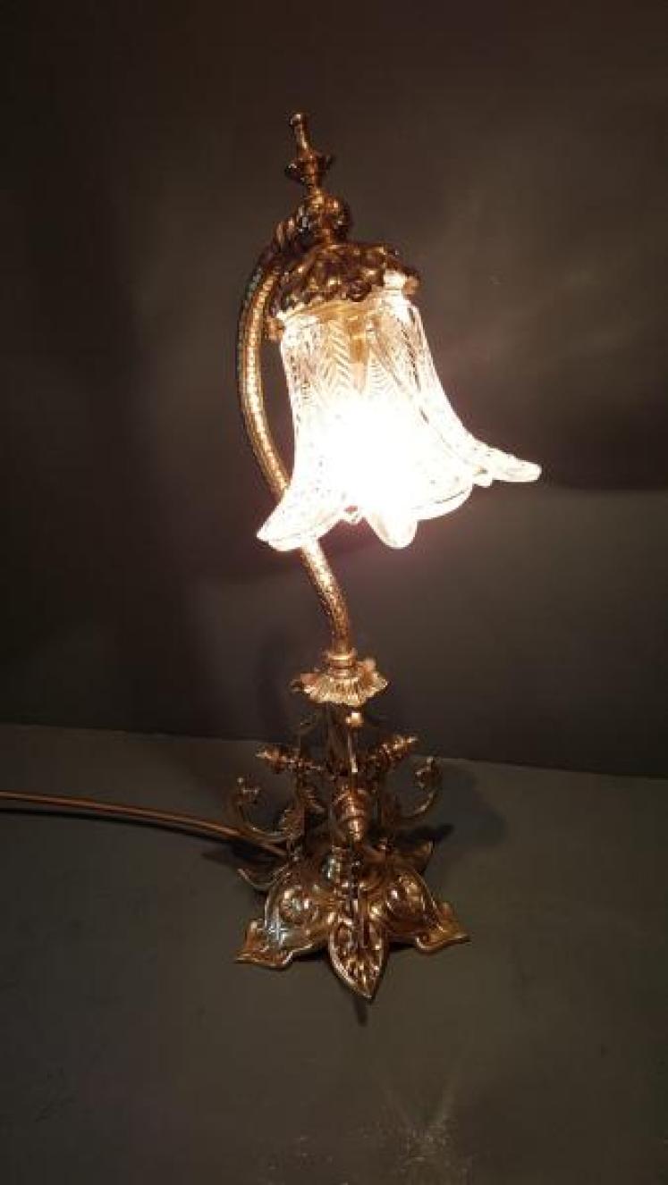 Superb Edwardian Cast Brass Table Lamp and Shade - Image 5