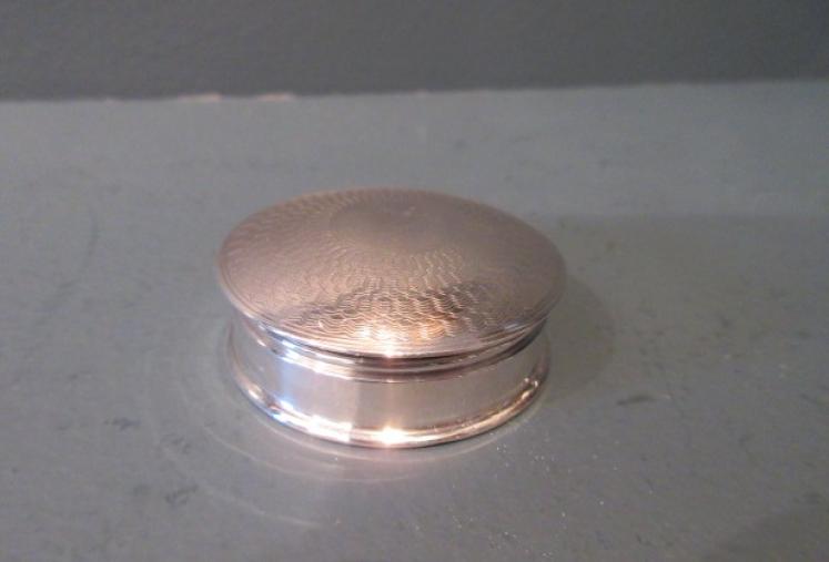 Immaculate George V Period Silver Domed Top Pill Box - Image 2