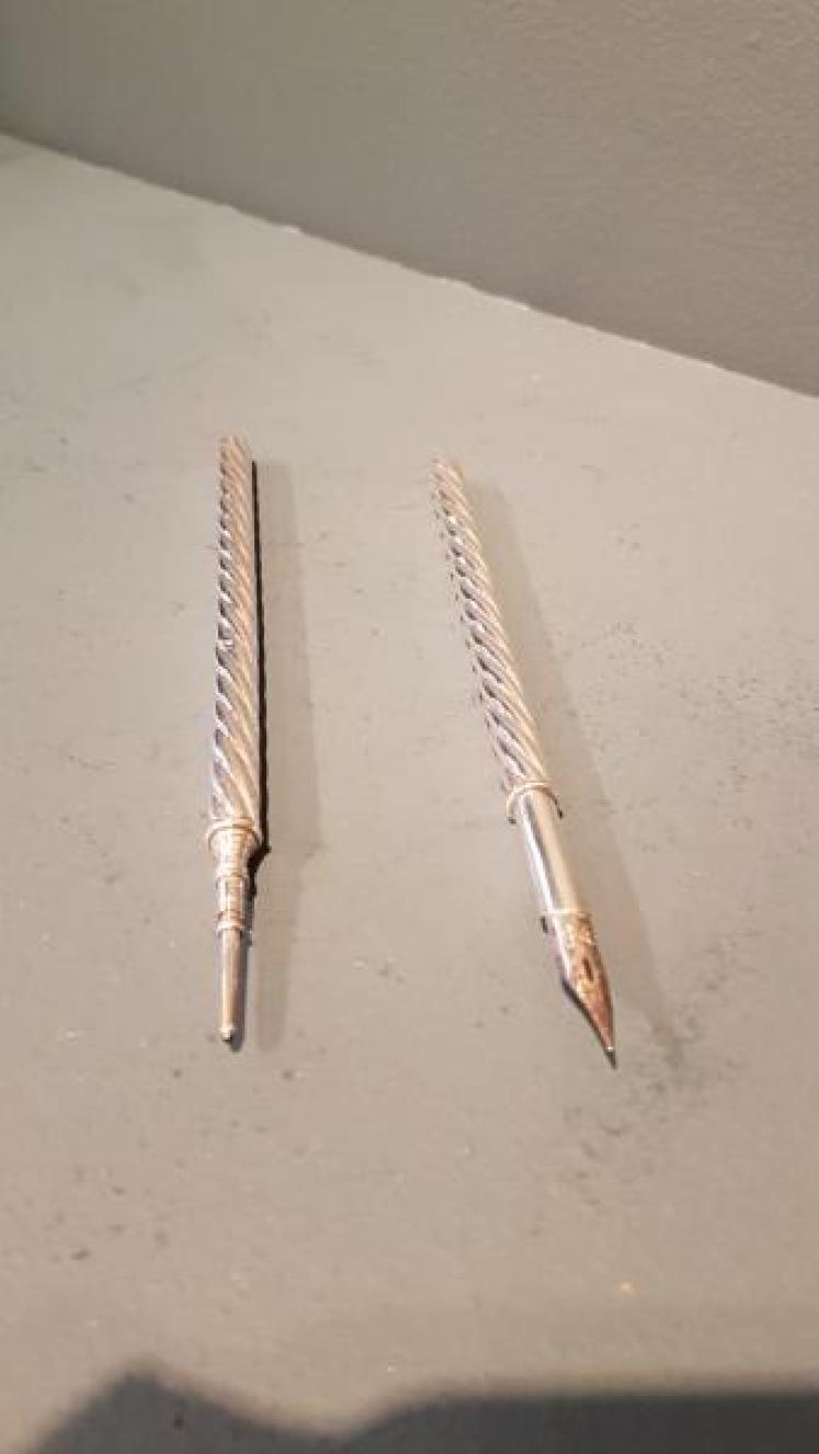Victorian Silver Pencil and Matching Pen - Image 6
