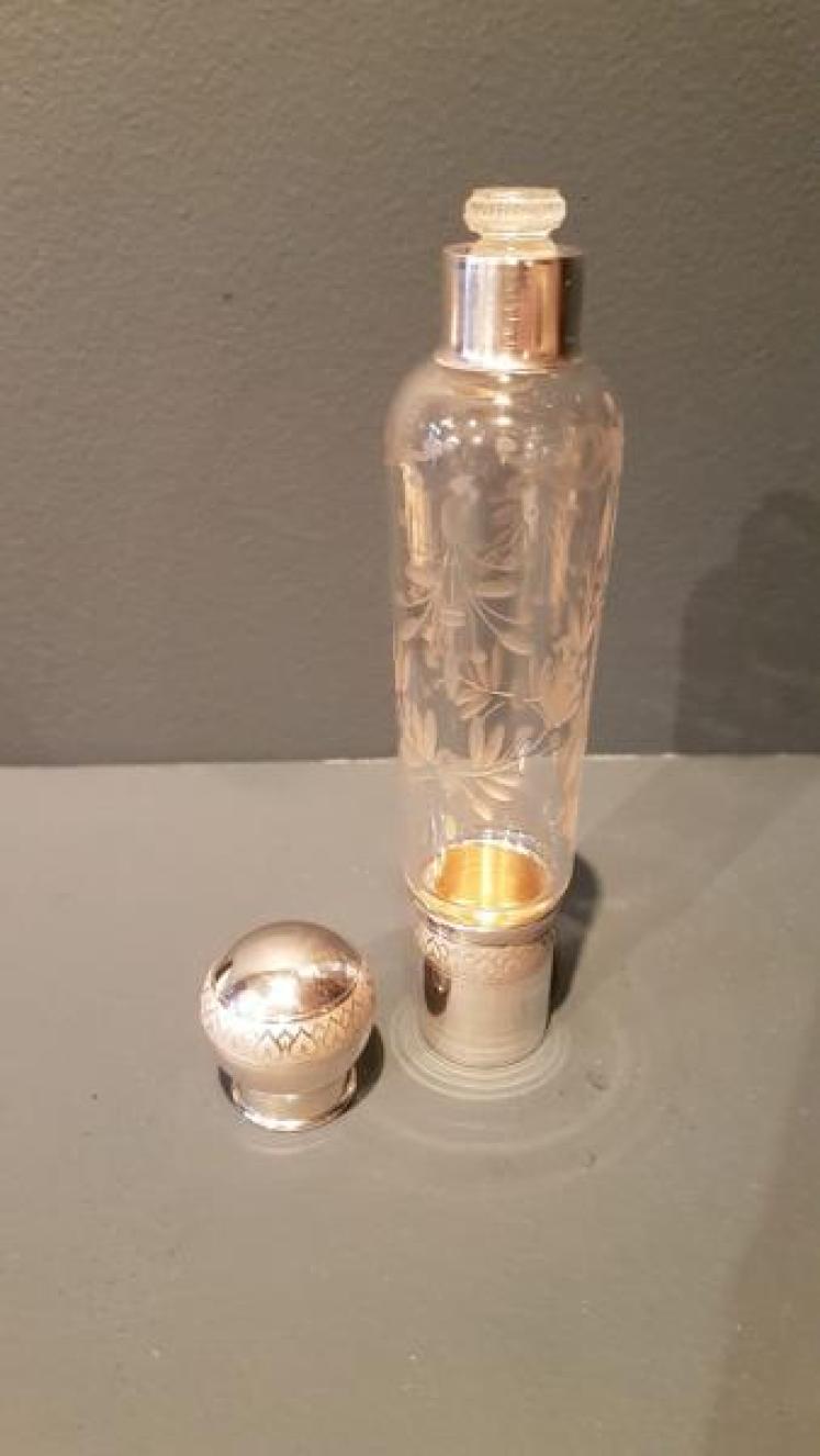 Fine Quality Edwardian Silver Mounted Opera Flask - Image 2