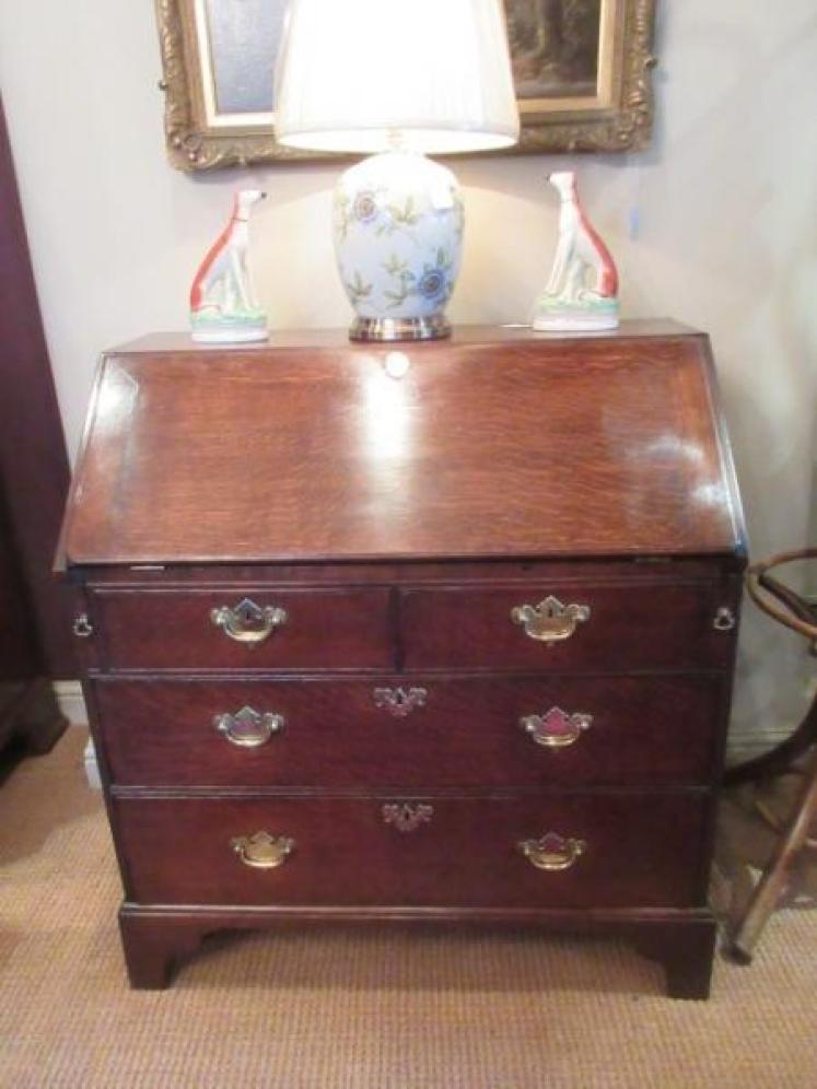 Small George II Period Oak Fall Front Bureau - Image 1