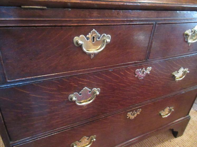 Small George II Period Oak Fall Front Bureau - Image 6