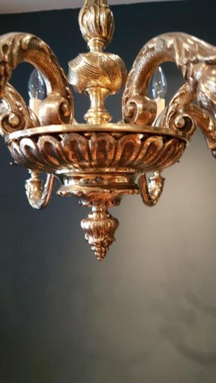 Quality Edwardian Cast Brass 8 Arm Chandelier  - Image 3