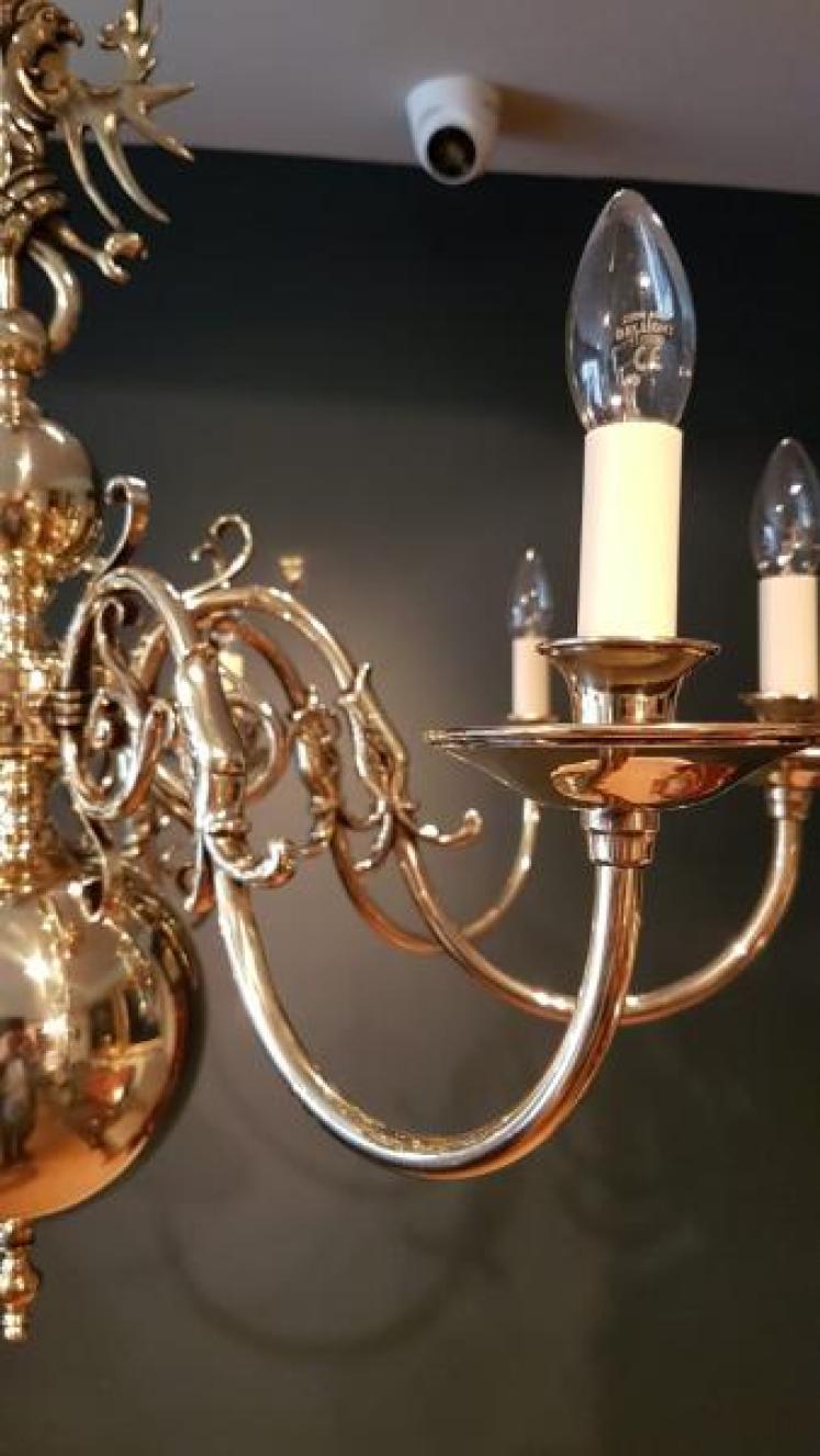Superb Edwardian Brass Eight arm Chandelier - Image 5
