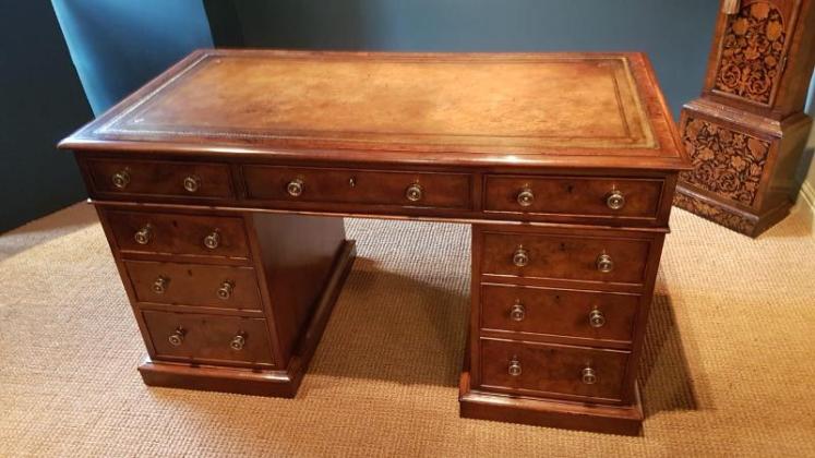 Outstanding Victorian Burr Walnut Pedestal Desk - Image 1