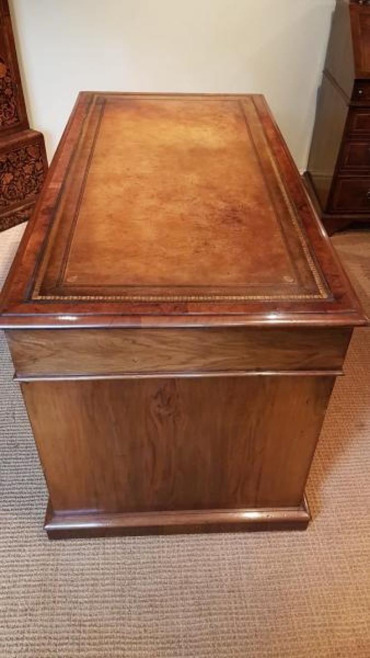 Outstanding Victorian Burr Walnut Pedestal Desk - Image 5