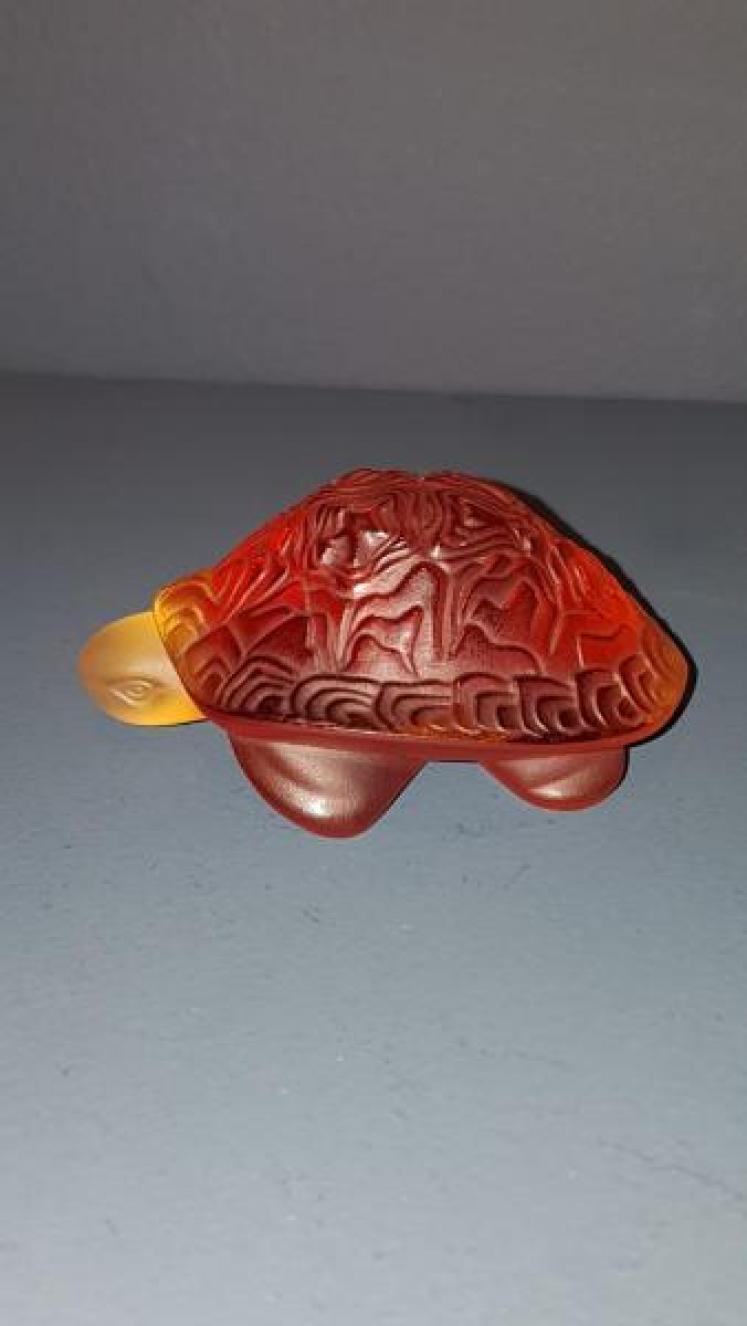 Lalique Opalescent Amber Turtle - Image 2