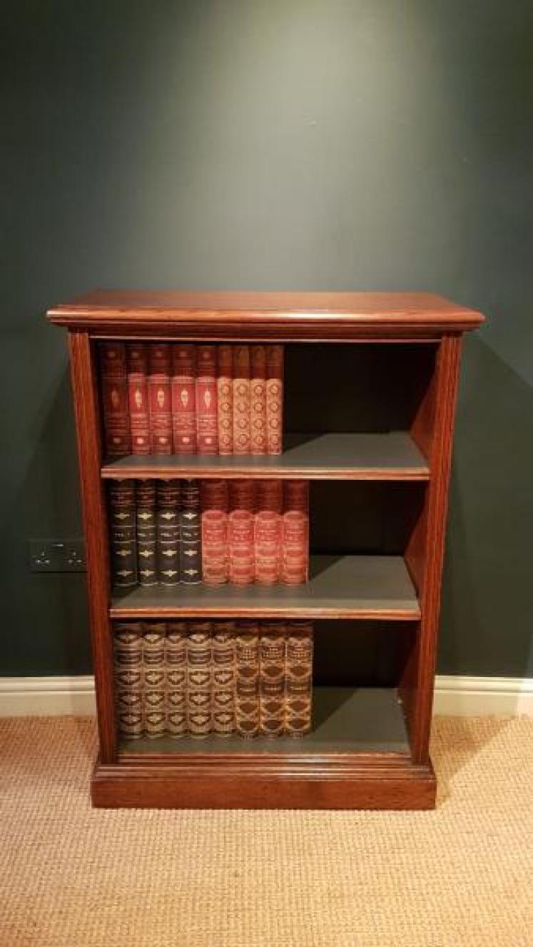 Superior Quality Victorian Oak Open Bookcase - Image 1
