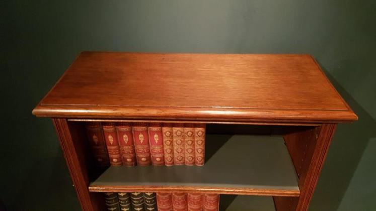 Superior Quality Victorian Oak Open Bookcase - Image 3