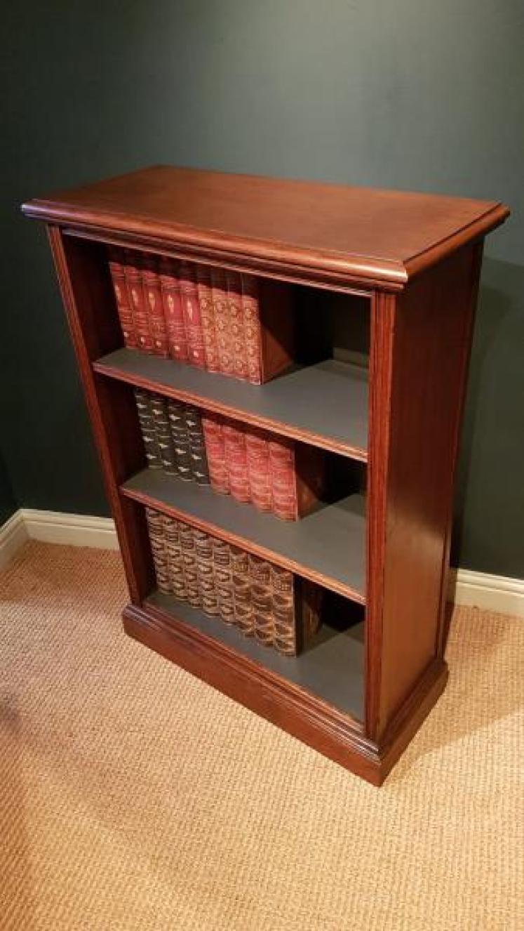 Superior Quality Victorian Oak Open Bookcase - Image 4