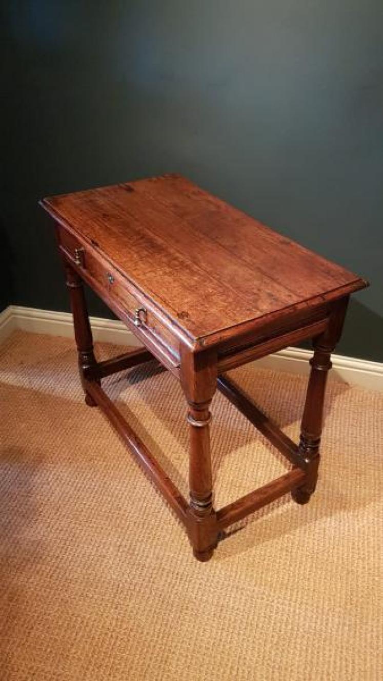William and Mary Period Walnut Oak Side Table - Image 3
