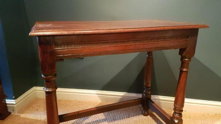 William and Mary Period Walnut Oak Side Table - Image 5
