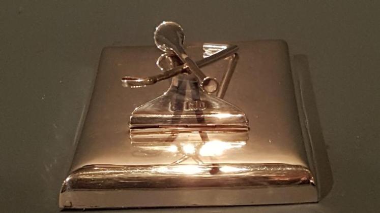 Silver Desk Top Paperclip - Image 7