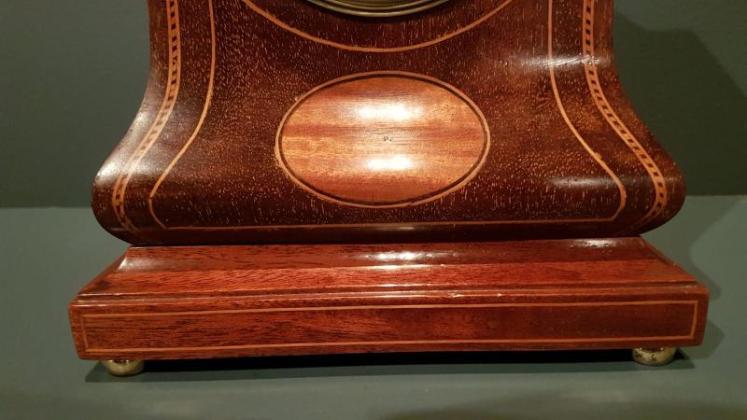 Quality Moulded Base Edwardian Mantle Clock  - Image 4