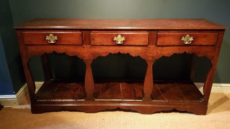 George II Oak Open Pot Board Dresser - Image 1
