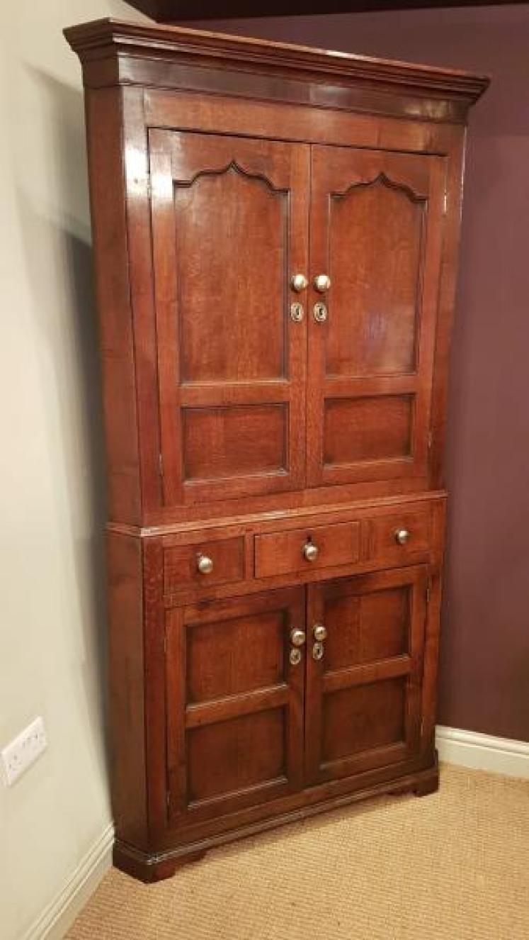 Impressive George III Oak Floor Standing Corner Cupboard - Image 1