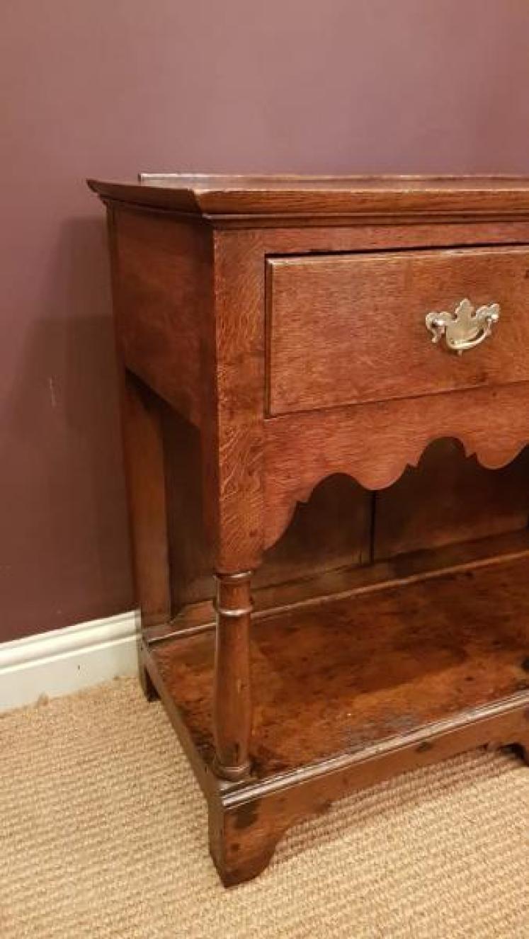 Small George II Period Oak Open Pot Board Dresser - Image 3