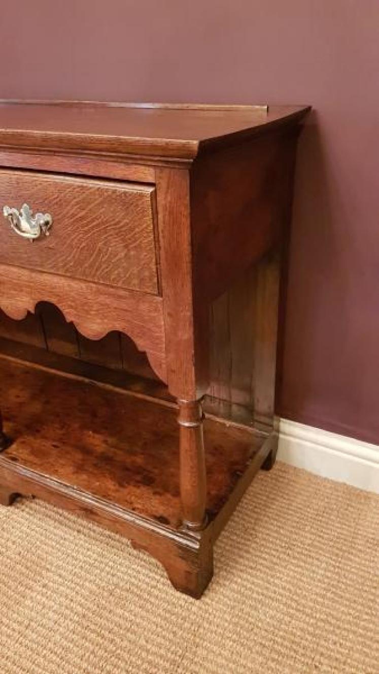 Small George II Period Oak Open Pot Board Dresser - Image 4
