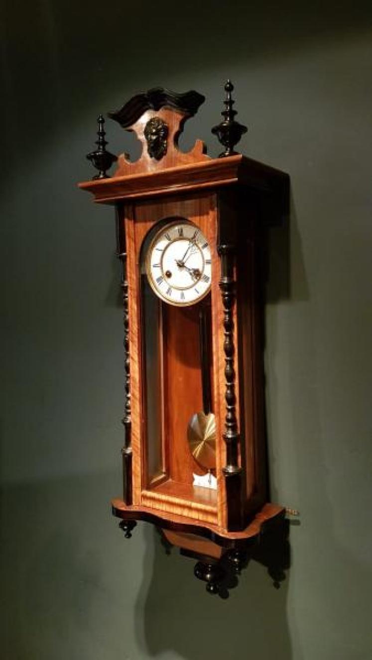 Small Victorian Walnut Vienna Regulator - Image 5
