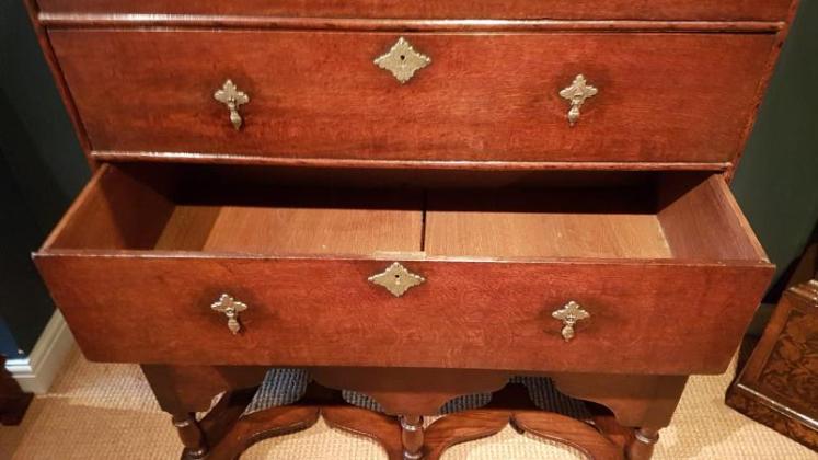 Outstanding Original George I Oak Chest on Stand - Image 3