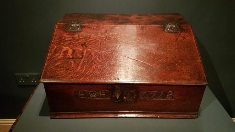 George I Period Oak Deed Box Dated 1718 - Image 2