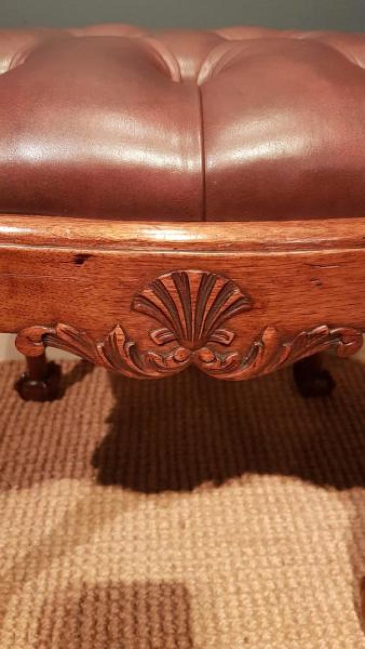 Fine Quality George III Style Walnut Stool - Image 5