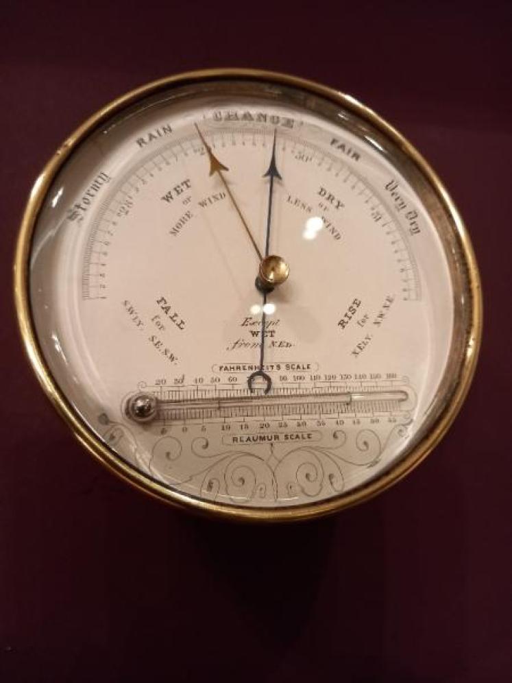 Antique Polished Brass Marine Barometer with Thermometer - Image 4