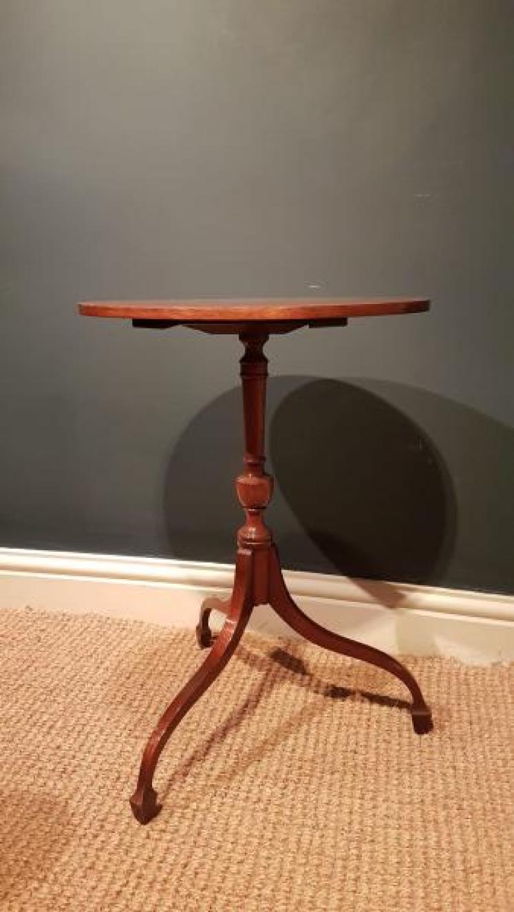 Fine Quality Victorian Mahogany Wine Table - Image 2