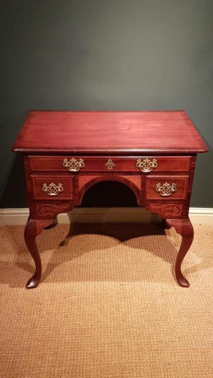 Fine Quality George III Mahogany Low Boy - Image 1